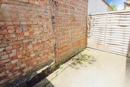 1 bedroom Flat to let in London Road, St Albans, AL1