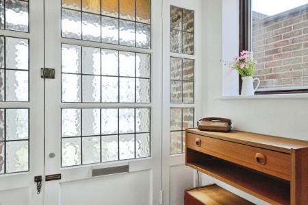 3 bedroom Semi-detached house to let in Barnfield Road, St Albans, AL4