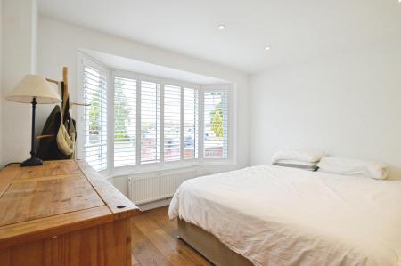 4 bedroom Semi-detached house to let in Ragged Hall Lane, Chiswell Green, AL2