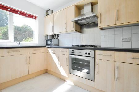 3 bedroom Terraced House to let in Beaumont Avenue, St Albans, AL1