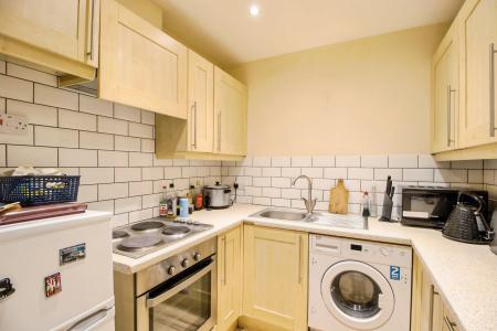 1 bedroom Flat to let in Battlefield Road, St Albans, AL1