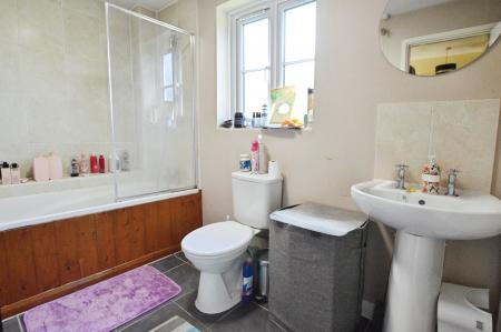 2 bedroom Terraced House to let in Hill Street, St Albans, AL3