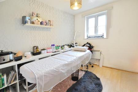 2 bedroom Terraced House to let in Hill Street, St Albans, AL3