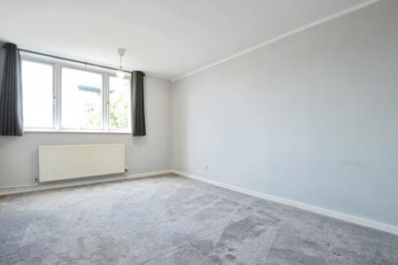 2 bedroom Duplex to let in Camden House, Marlowes, Hemel Hempstead, HP1