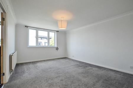 2 bedroom Duplex to let in Camden House, Marlowes, Hemel Hempstead, HP1