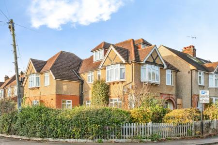 1 bedroom Flat to let in Sandridge Road, St Albans, AL1