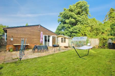 1 bedroom Detached bungalow to let in Kensworth, Flamstead, LU6