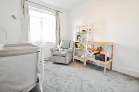 4 bedroom Detached house to let in Flora Grove, St Albans, AL1