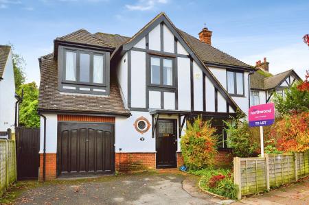 4 bedroom Detached house to let in Flora Grove, St Albans, AL1