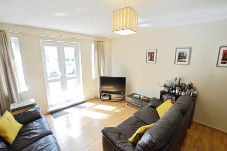 1 bedroom Flat to let in Park View Close, St Albans, AL1