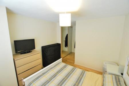 1 bedroom Flat to let in Park View Close, St Albans, AL1