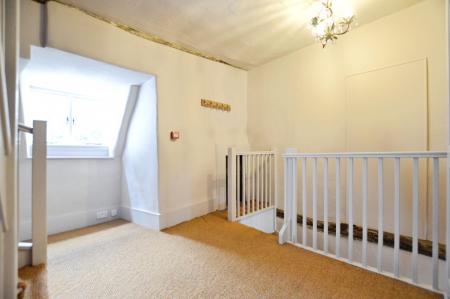 2 bedroom Maisonette to let in George Street, St Albans, AL3