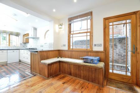 3 bedroom Terraced House to let in Watsons Walk, St Albans, AL1