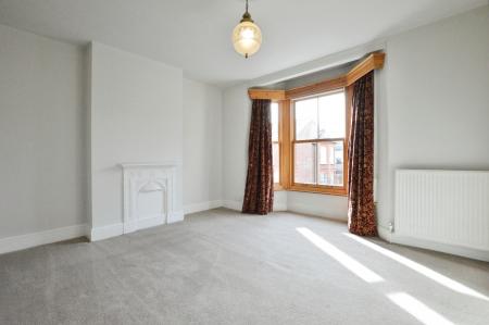 3 bedroom Terraced House to let in Watsons Walk, St Albans, AL1