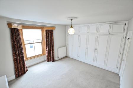 3 bedroom Terraced House to let in Watsons Walk, St Albans, AL1