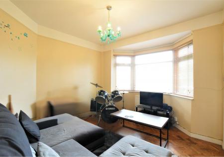 3 bedroom Terraced House for sale in North Cottages, St Albans, AL2