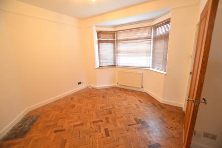 3 bedroom Terraced House for sale in North Cottages, St Albans, AL2