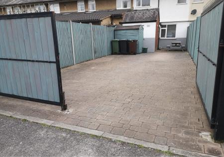 3 bedroom Terraced House for sale in North Cottages, St Albans, AL2