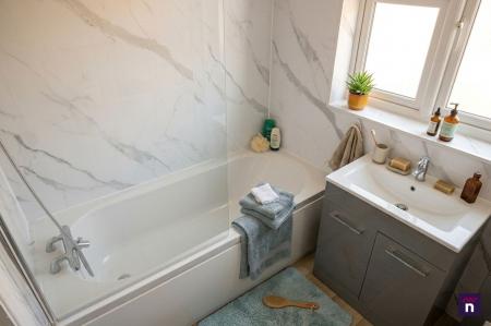 2 bedroom Apartment to let in Christopher Place, City Centre, St Albans, AL3