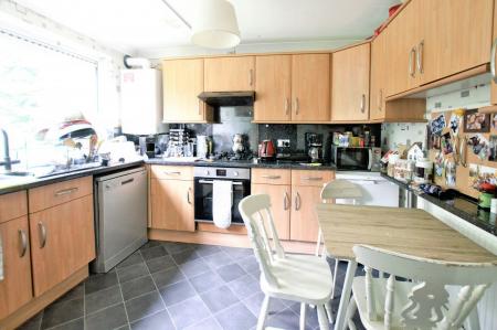 2 bedroom Flat to let in Thirlestane, St Albans, AL1