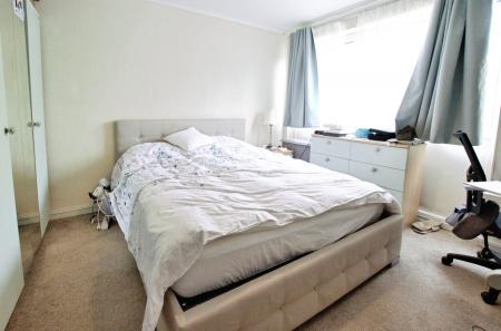 2 bedroom Flat to let in Thirlestane, St Albans, AL1