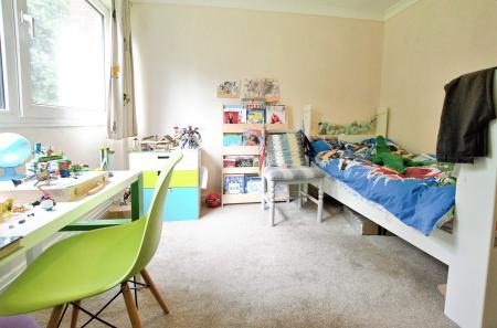 2 bedroom Flat to let in Thirlestane, St Albans, AL1