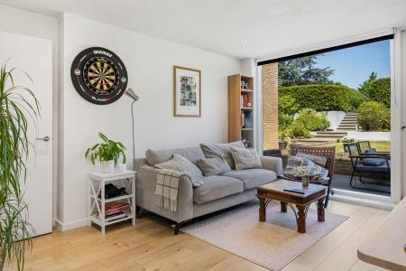 1 bedroom Flat for sale in 143 London Road, St Albans, AL1
