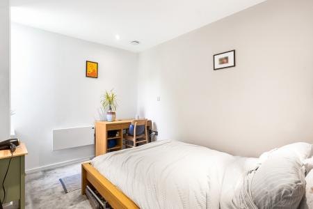 1 bedroom Flat for sale in 143 London Road, St Albans, AL1