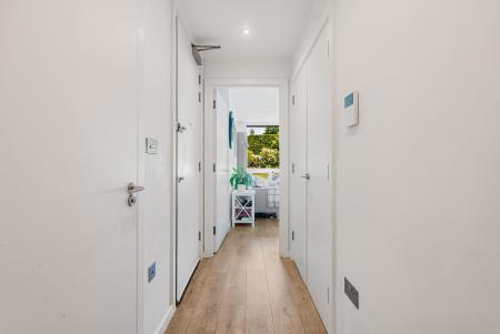 1 bedroom Flat for sale in 143 London Road, St Albans, AL1