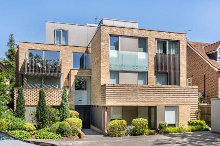 1 bedroom Flat for sale in 143 London Road, St Albans, AL1