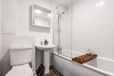 1 bedroom Flat for sale in St. Georges Court, St Albans, AL1