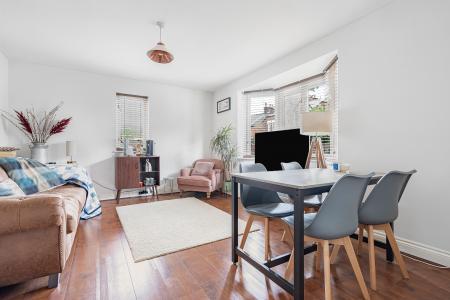 1 bedroom Flat for sale in St. Georges Court, St Albans, AL1