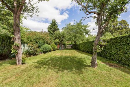 4 bedroom Detached house for sale in Napsbury Lane, St Albans, AL1