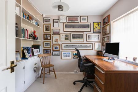 4 bedroom Detached house for sale in Napsbury Lane, St Albans, AL1