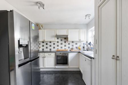 4 bedroom Detached house for sale in Napsbury Lane, St Albans, AL1