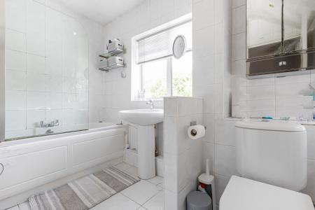 4 bedroom Detached house for sale in Napsbury Lane, St Albans, AL1