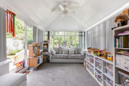 4 bedroom Detached house for sale in Napsbury Lane, St Albans, AL1