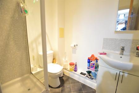 2 bedroom Flat to let in Clarkson Court, Hatfield, AL10