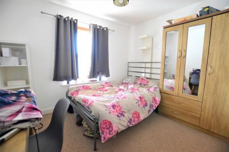 2 bedroom Flat to let in Clarkson Court, Hatfield, AL10