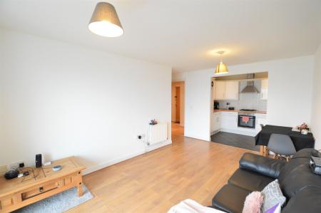 2 bedroom Flat to let in Clarkson Court, Hatfield, AL10