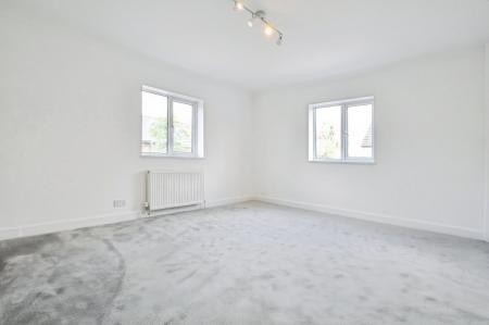 1 bedroom Flat to let in Castle Road, St Albans, AL1