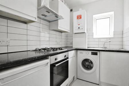 1 bedroom Flat to let in Castle Road, St Albans, AL1