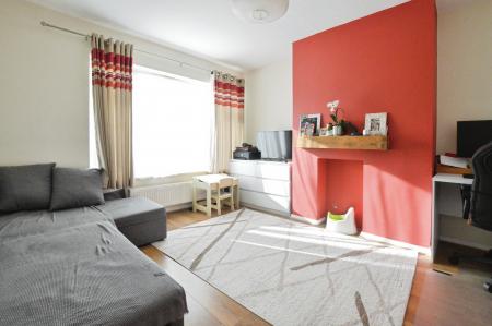 1 bedroom Flat to let in Hughenden Road, St Albans, AL4
