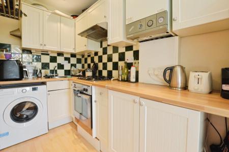 1 bedroom Flat to let in Hughenden Road, St Albans, AL4