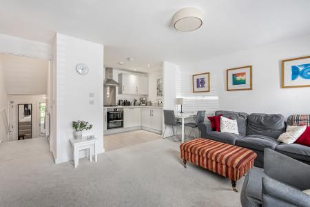 1 bedroom Flat for sale in Neville Close, St Albans, AL3