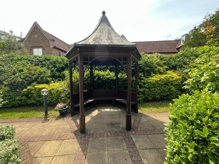 1 bedroom Flat for sale in Beaumonds Hatfield Road, St Albans, AL1