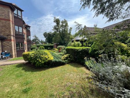 1 bedroom Flat for sale in Beaumonds Hatfield Road, St Albans, AL1