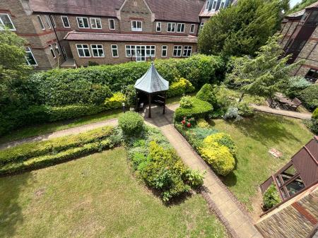1 bedroom Flat for sale in Beaumonds Hatfield Road, St Albans, AL1