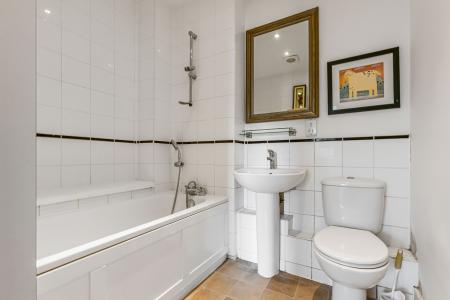 2 bedroom Flat for sale in 83 Camp Road, St Albans, AL1