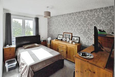 1 bedroom Flat to let in Windsor Court, St Albans, AL1